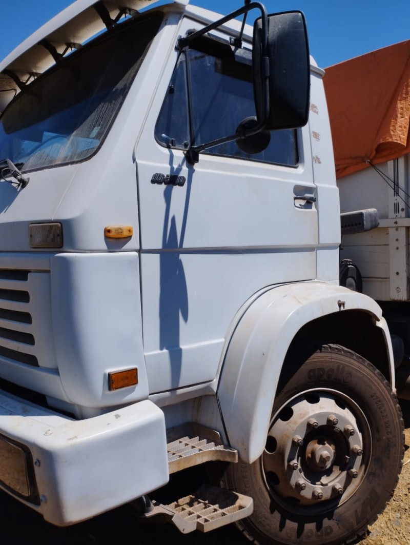 16-300 T 3 EIXOS - 1999 - CAXIAS DO SUL