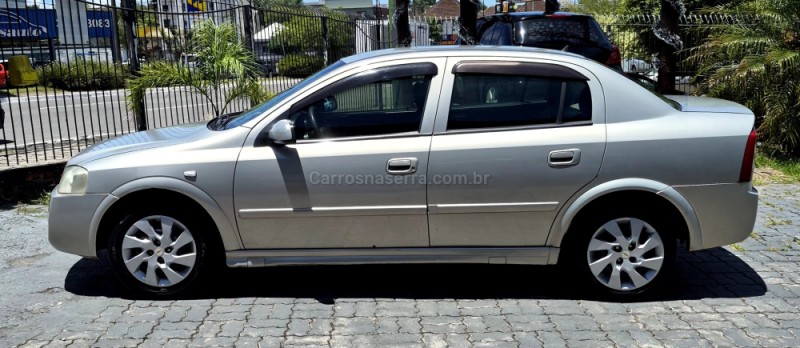 ASTRA 2.0 MPFI CD SEDAN 8V GASOLINA 4P MANUAL - 2004 - CAXIAS DO SUL