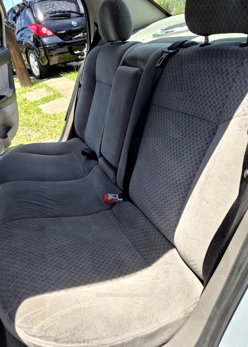 ASTRA 2.0 MPFI CD SEDAN 8V GASOLINA 4P MANUAL - 2004 - CAXIAS DO SUL