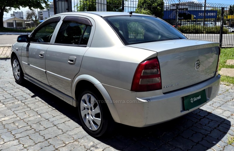 ASTRA 2.0 MPFI CD SEDAN 8V GASOLINA 4P MANUAL - 2004 - CAXIAS DO SUL