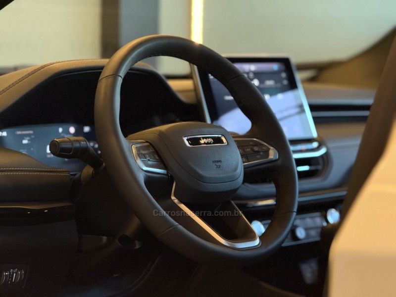 COMPASS 2.0 HURRICANE BLACKHAWK 4X4 TURBO GASOLINA 4P AUTOMÁTICO - 2025 - CAXIAS DO SUL