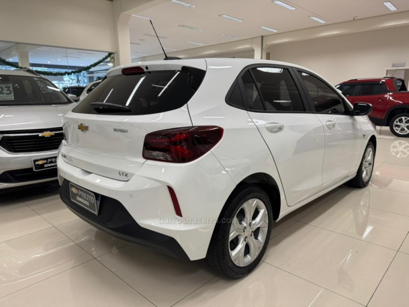 ONIX 1.0 LTZ 12V TURBO FLEX 4P AUTOMÁTICO - 2024 - VERANóPOLIS