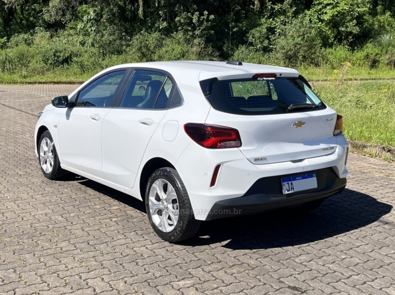 ONIX 1.0 PREMIER II 12V TURBO FLEX 4P AUTOMÁTICO - 2021 - NOVA BASSANO