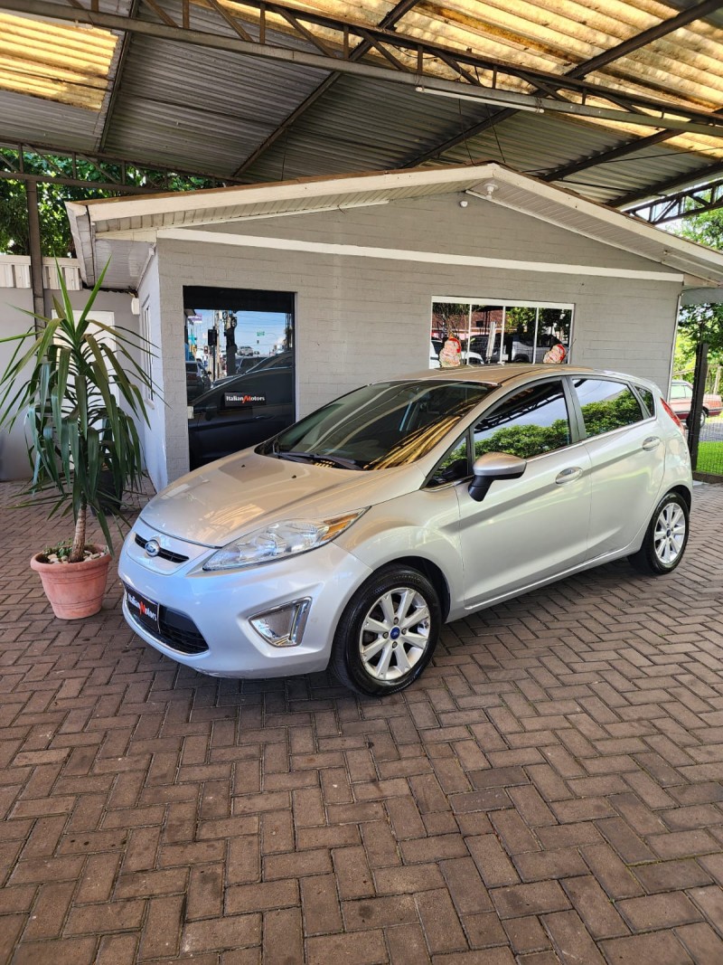 fiesta 1.6 se hatch plus 16v flex 4p manual 2012 caxias do sul
