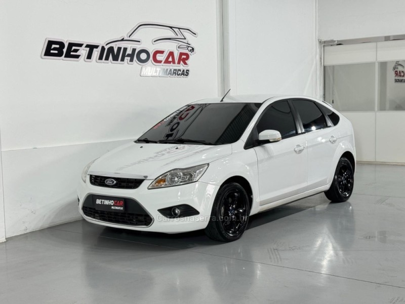 FOCUS 1.6 GLX 16V FLEX 4P MANUAL - 2011 - ESTâNCIA VELHA