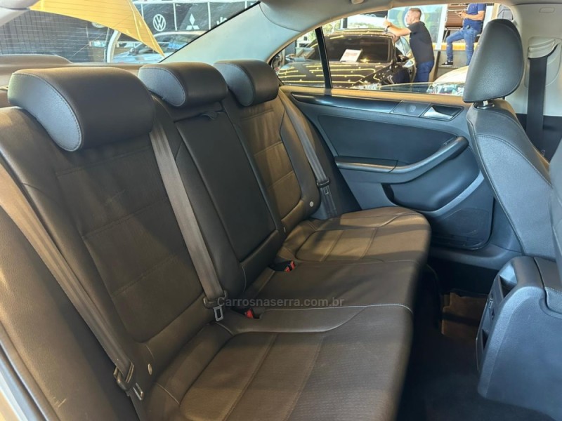 JETTA 2.0 COMFORTLINE FLEX 4P TIPTRONIC - 2012 - CAXIAS DO SUL