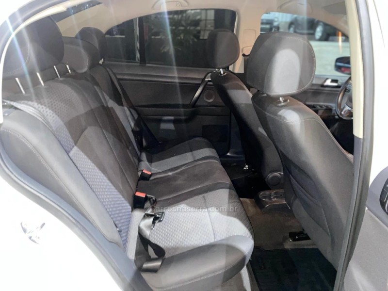 POLO SEDAN 1.6 MI COMFORTLINE 8V FLEX 4P AUTOMATIZADO - 2014 - CAMPO BOM