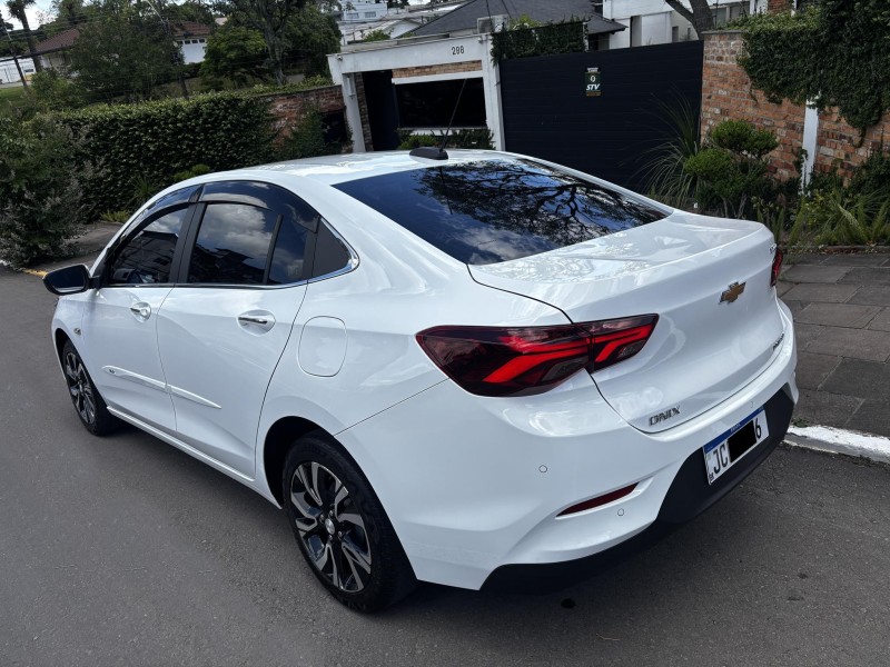 ONIX 1.0	PREMIER II PLUS 12V TURBO FLEX 4P AUTOMÁTICO - 2024 - FARROUPILHA