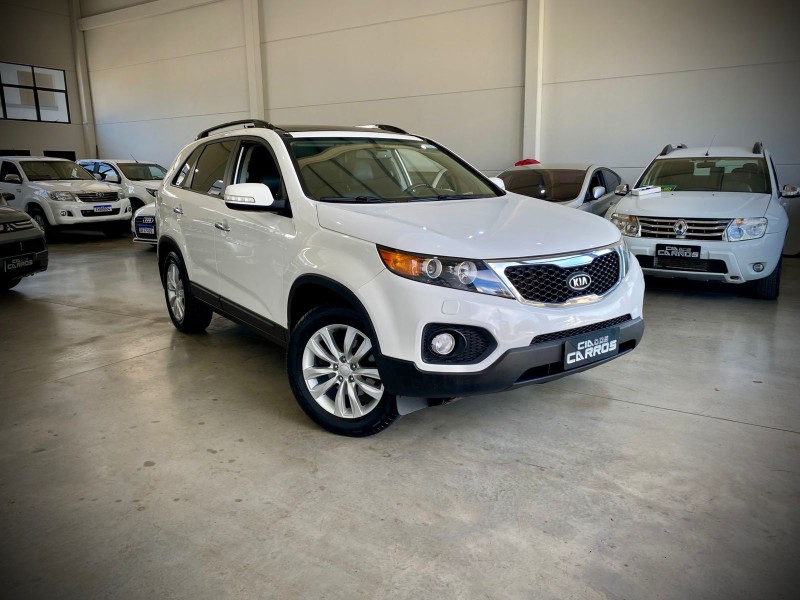 SORENTO 2.4 EX2 4X2 16V GASOLINA 4P 7 LUGARES AUTOMÁTICO - 2012 - LAJEADO
