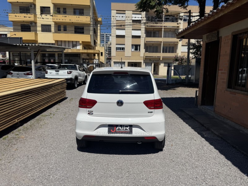 FOX 1.6 COMFORTLINE 8V FLEX 4P MANUAL - 2015 - GARIBALDI