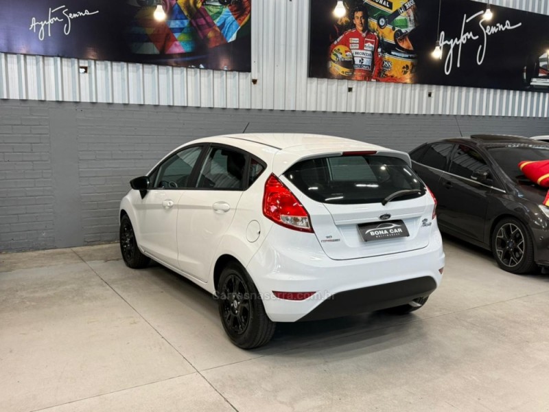 FIESTA 1.6 SE HATCH 16V FLEX 4P AUTOMÁTICO - 2014 - CAXIAS DO SUL