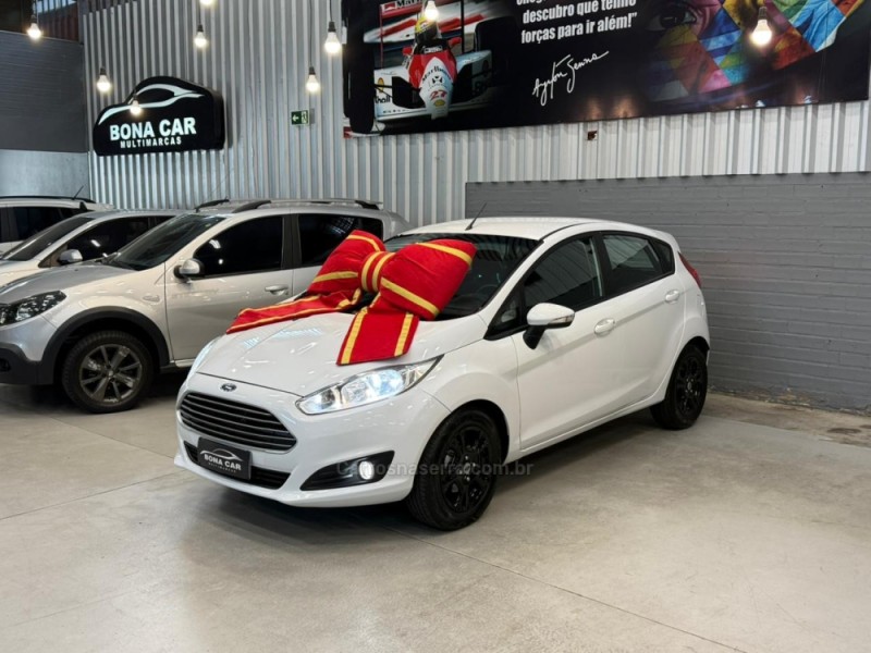 fiesta 1.6 se hatch 16v flex 4p automatico 2014 caxias do sul
