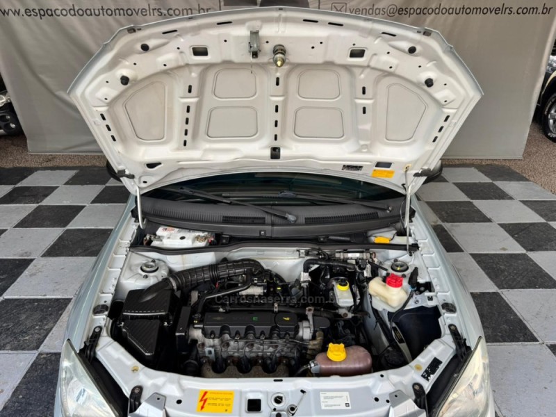 PRISMA 1.0 MPFI VHCE MAXX 8V FLEX 4P MANUAL - 2010 - NOVA PRATA