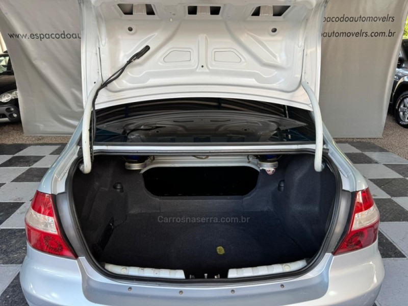 PRISMA 1.0 MPFI VHCE MAXX 8V FLEX 4P MANUAL - 2010 - NOVA PRATA