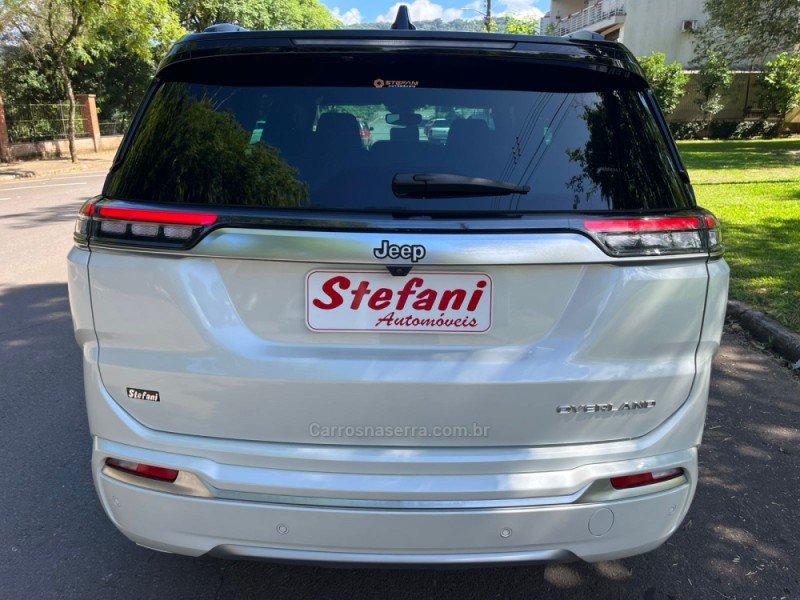 COMMANDER 1.3 OVERLAND T270 16V 4X2 TURBO FLEX 4P AUTOMÁTICO - 2025 - FELIZ