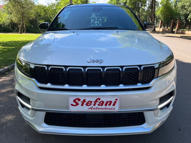 COMMANDER 1.3 OVERLAND T270 16V 4X2 TURBO FLEX 4P AUTOMÁTICO - 2025 - FELIZ