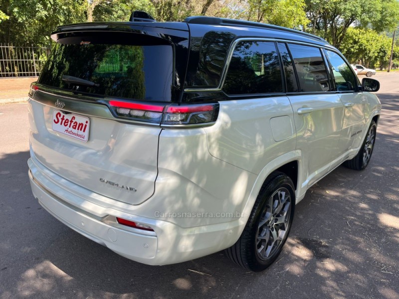 COMMANDER 1.3 OVERLAND T270 16V 4X2 TURBO FLEX 4P AUTOMÁTICO - 2025 - FELIZ