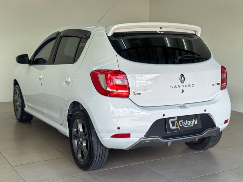 SANDERO 1.6 GT LINE LIMITED FLEX 4P MANUAL - 2018 - CARLOS BARBOSA