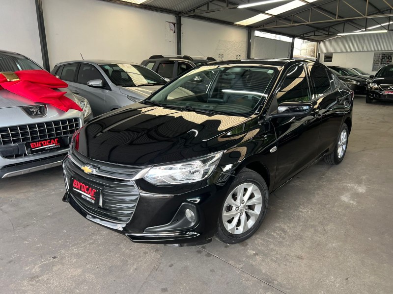 CHEVROLET - ONIX - 2022/2022 - Preta - R$ 76.900,00