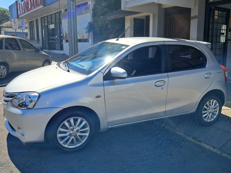ETIOS 1.5 XLS 16V FLEX 4P MANUAL - 2014 - FLORES DA CUNHA