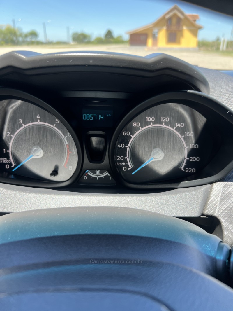 FIESTA 1.6 SE HATCH 16V FLEX 4P MANUAL - 2018 - ANTôNIO PRADO