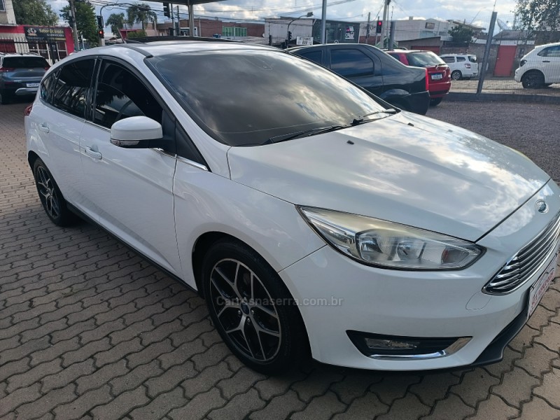FOCUS 2.0 TITANIUM HATCH 16V FLEX 4P AUTOMÁTICO - 2018 - CAXIAS DO SUL