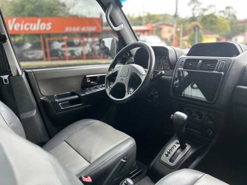 PAJERO TR4 2.0 4X4 16V 131CV GASOLINA 4P AUTOMÁTICO - 2007 - TRêS COROAS