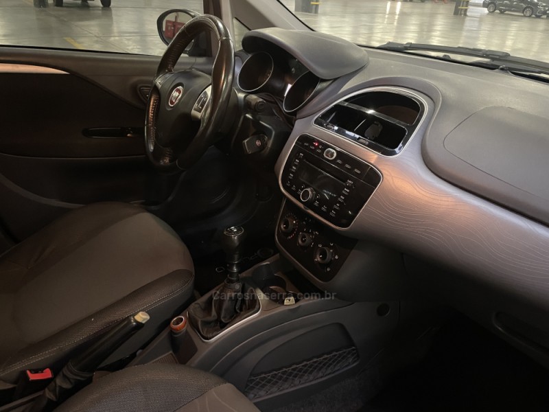 PUNTO 1.4 ATTRACTIVE ITALIA 8V FLEX 4P MANUAL - 2016 - CAXIAS DO SUL