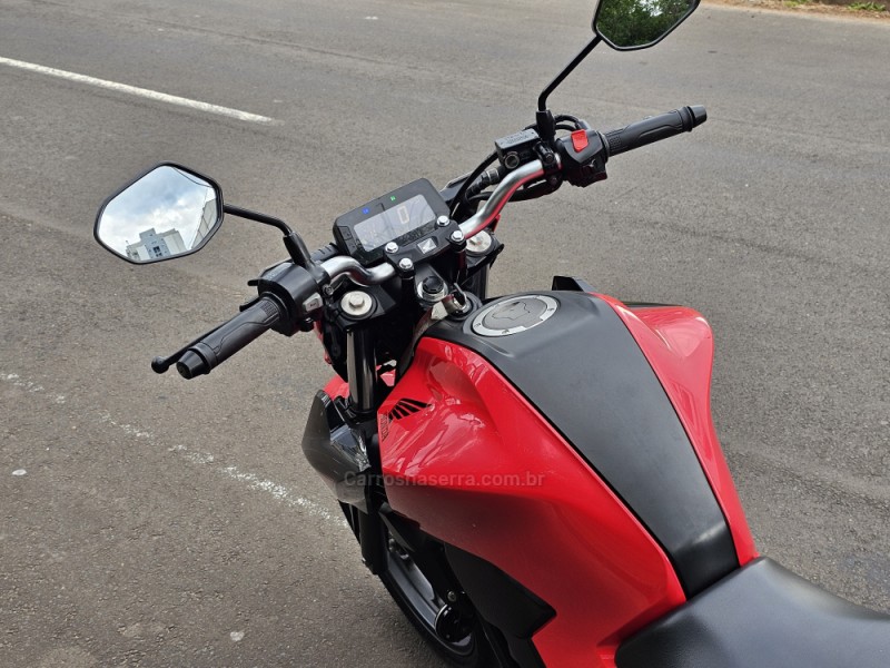 CB 300F TWISTER ABS - 2023 - CAMPO BOM