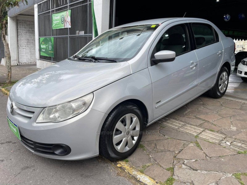 VOYAGE 1.0 MI TRENDLINE 8V FLEX 4P MANUAL - 2011 - BENTO GONçALVES