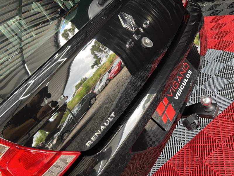 CLIO 1.0 AUTHENTIQUE 16V FLEX 4P MANUAL - 2013 - CAXIAS DO SUL