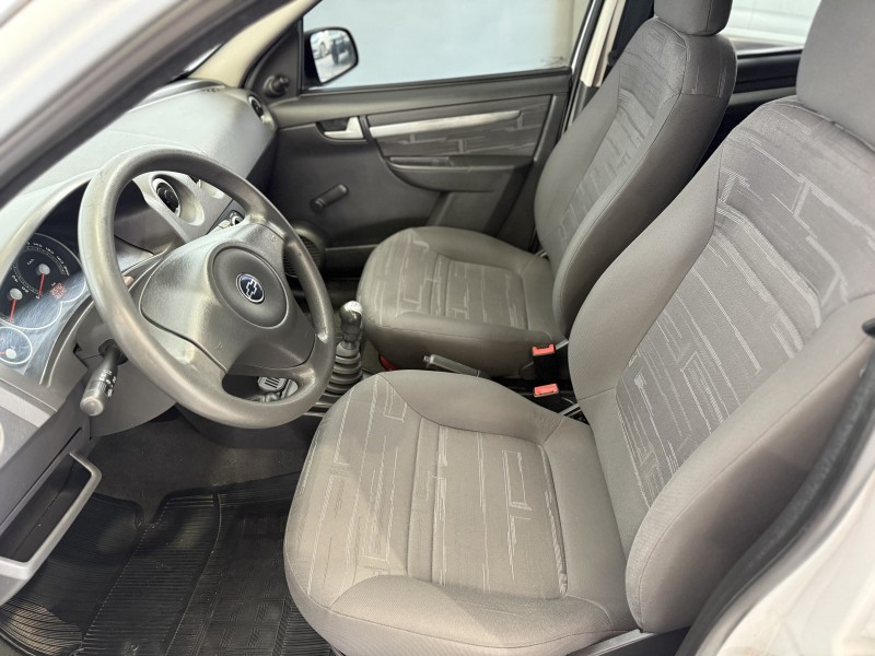 PRISMA 1.0 MPFI VHCE MAXX 8V FLEX 4P MANUAL - 2010 - CAXIAS DO SUL