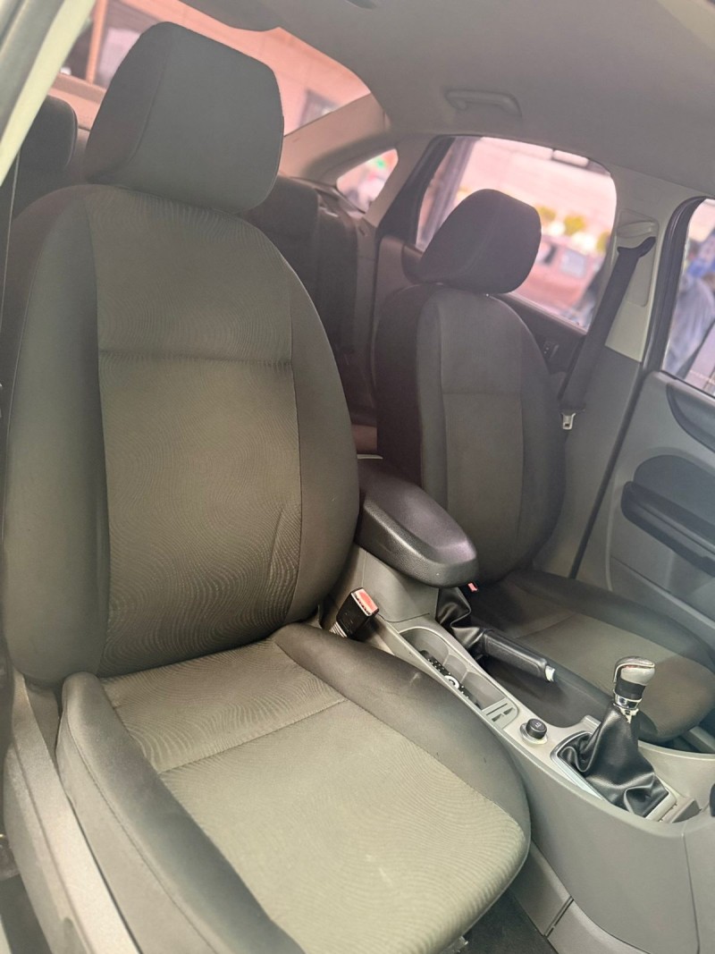 FOCUS 2.0 SEDAN 16V GASOLINA 4P MANUAL - 2009 - CAXIAS DO SUL