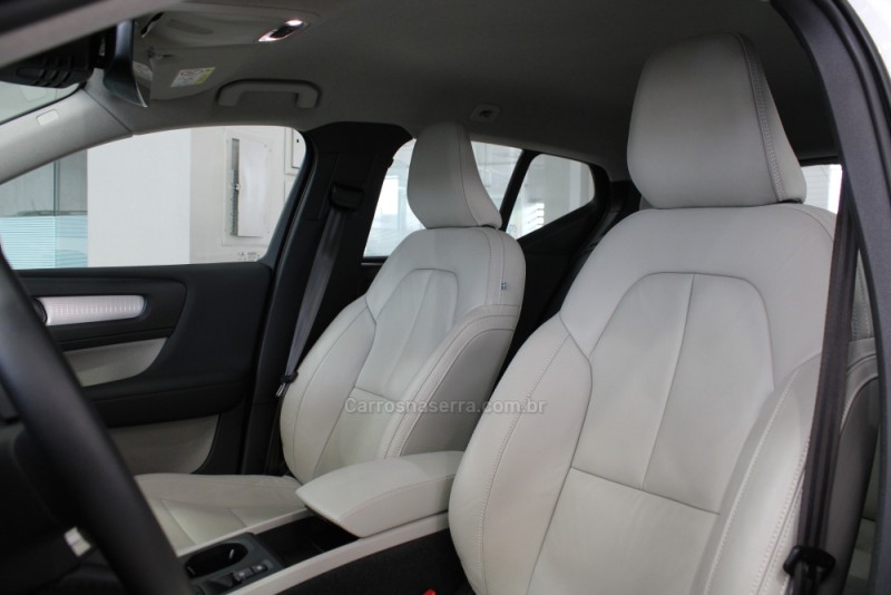 XC 40 1.5 T5 RECHARGE INSCRIPTION EXPRESSION HÍBRIDO 4P AUTOMÁTICO - 2022 - CAXIAS DO SUL