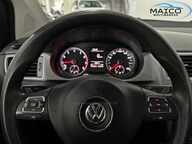 FOX 1.0 MI COMFORTLINE 8V FLEX 4P MANUAL - 2015 - NOVO HAMBURGO