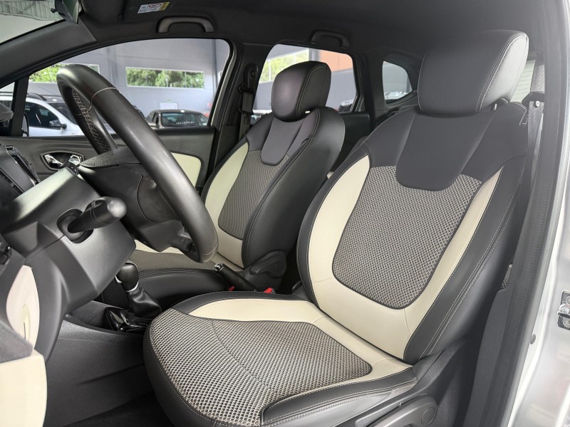 CAPTUR 2.0 16V FLEX INTENSE AUTOMÁTICO - 2021 - CARLOS BARBOSA