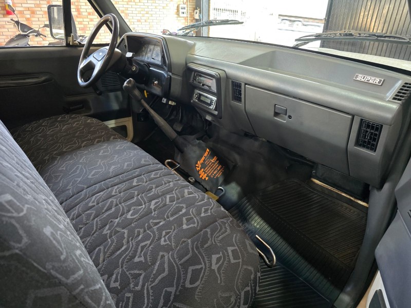 F-1000 3.6 SUPER CS GASOLINA 2P MANUAL - 1993 - FARROUPILHA