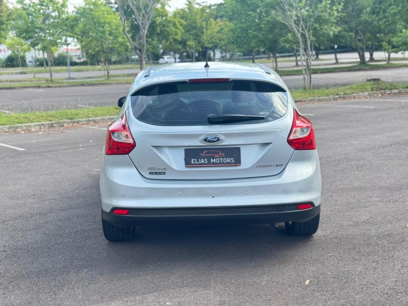 FOCUS 2.0 SE PLUS 16V FLEX 4P AUTOMÁTICO - 2015 - BENTO GONçALVES