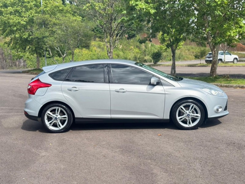 FOCUS 2.0 SE PLUS 16V FLEX 4P AUTOMÁTICO - 2015 - BENTO GONçALVES