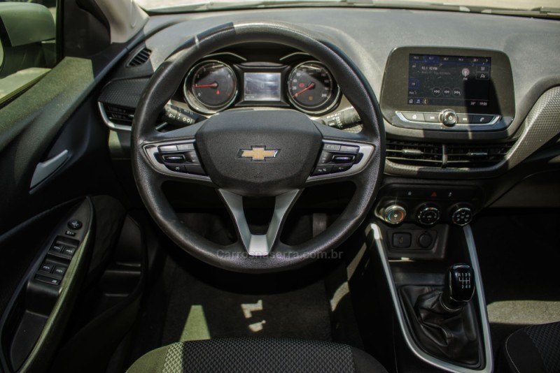 ONIX 1.0 LT 12V FLEX 4P MANUAL - 2020 - NOVO HAMBURGO