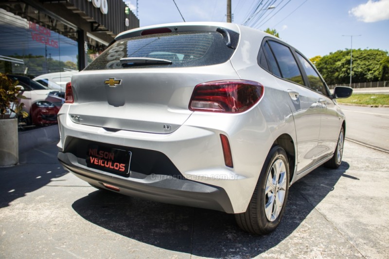 ONIX 1.0 LT 12V FLEX 4P MANUAL - 2020 - NOVO HAMBURGO