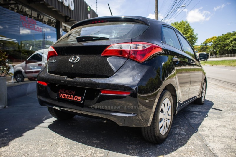 HB20 1.0 COMFORT 12V FLEX 4P MANUAL - 2017 - NOVO HAMBURGO