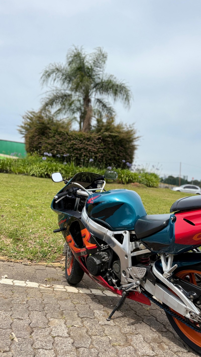 CBR 900RR FIREBLADE - 1999 - CAXIAS DO SUL