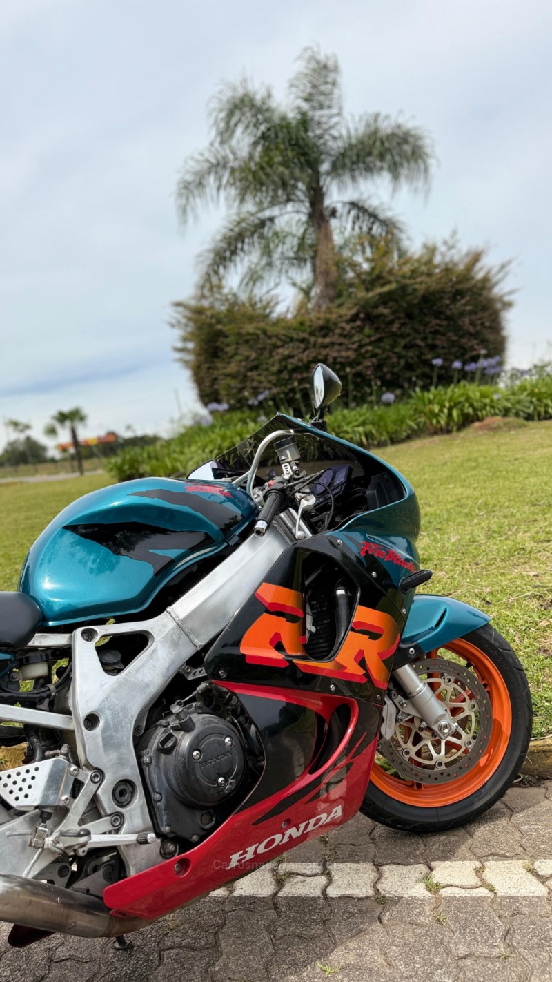 CBR 900RR FIREBLADE - 1999 - CAXIAS DO SUL