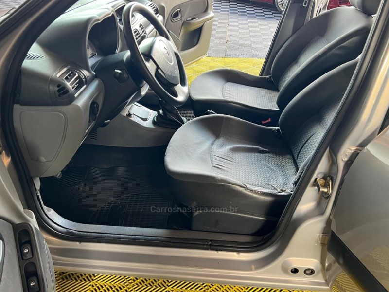 CLIO 1.0 EXPRESSION 16V FLEX 4P MANUAL - 2007 - CAXIAS DO SUL