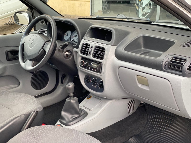 CLIO 1.0 CAMPUS 16V FLEX 2P MANUAL - 2011 - CAXIAS DO SUL