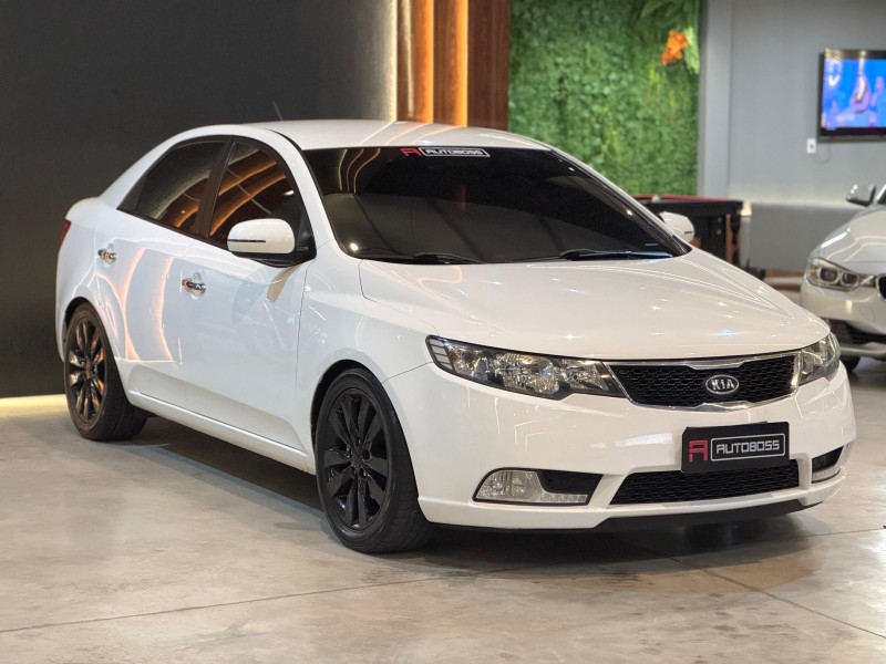 CERATO 1.6 SX3 16V GASOLINA 4P AUTOMÁTICO - 2013 - NOVO HAMBURGO