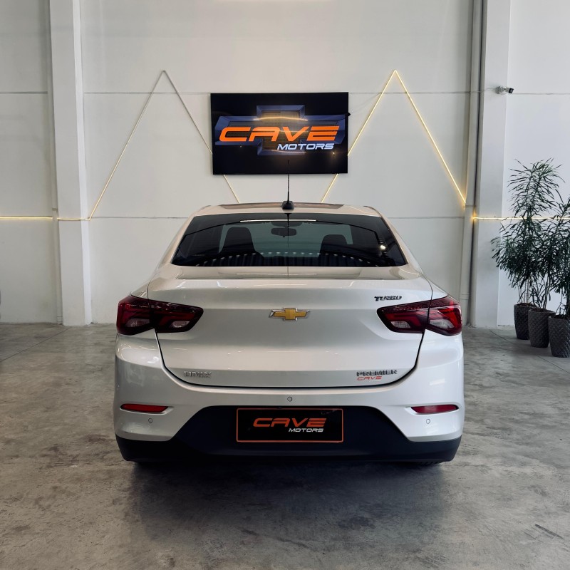 ONIX 1.0	PREMIER PLUS 12V TURBO FLEX 4P AUTOMÁTICO - 2020 - CAXIAS DO SUL