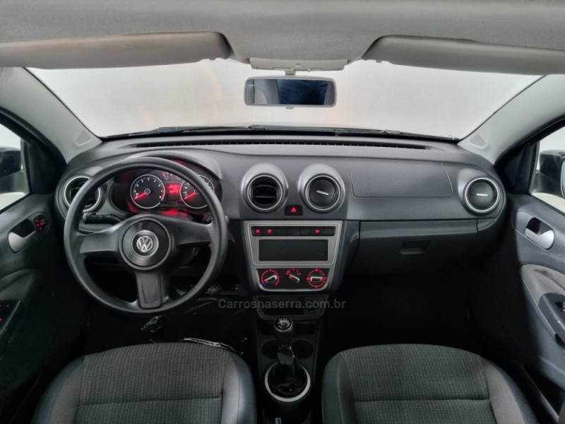 VOYAGE 1.0 MI 8V FLEX 4P MANUAL - 2013 - VACARIA