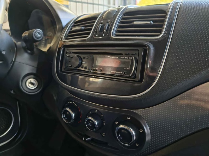 GRAND SIENA 1.4 MPI ATTRACTIVE 8V FLEX 4P MANUAL - 2015 - CAXIAS DO SUL